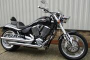 2009 Victory Hammer, 1 owner, low miles, lots of chrome extras